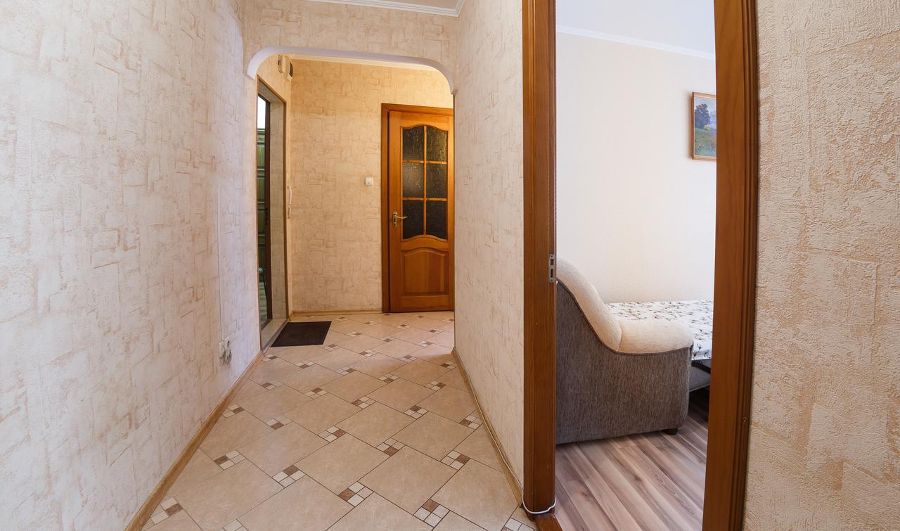Clean And Comfortable Apartments On Karl Marx Street ティラスポリ エクステリア 写真