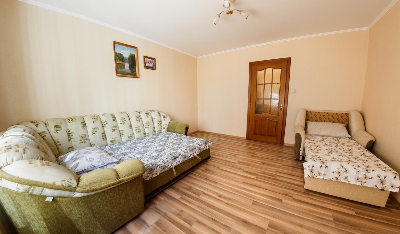 Clean And Comfortable Apartments On Karl Marx Street ティラスポリ エクステリア 写真