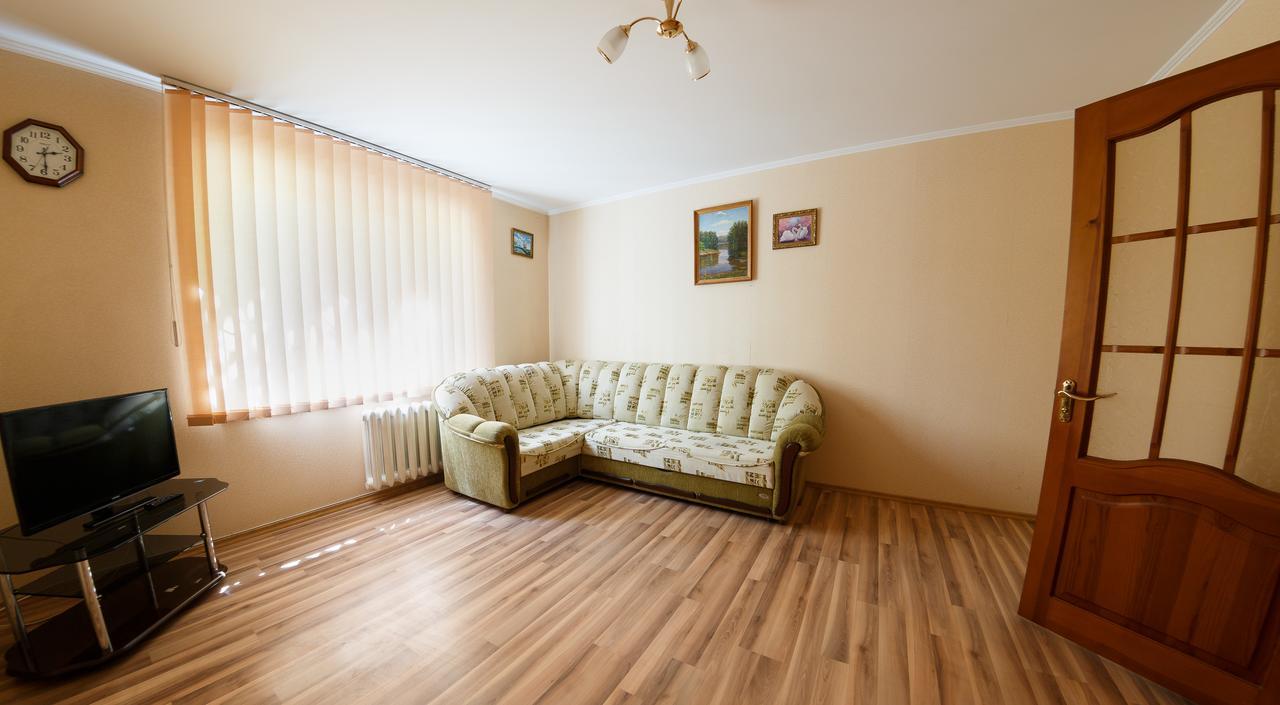 Clean And Comfortable Apartments On Karl Marx Street ティラスポリ エクステリア 写真